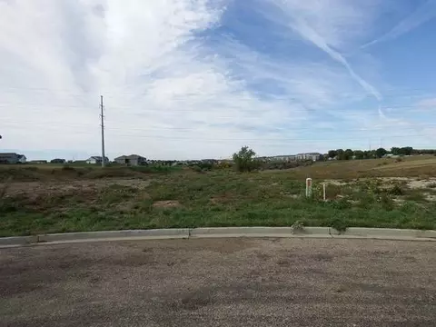 3820 Knudsen Lp, Bismarck, ND 58503 photo 1