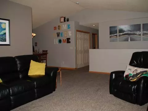 3447 Crocus Ave, Bismarck, ND 58501 photo 4