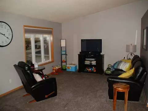 3447 Crocus Ave, Bismarck, ND 58501 photo 18