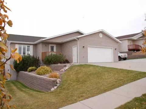 3447 Crocus Ave, Bismarck, ND 58501 photo 1
