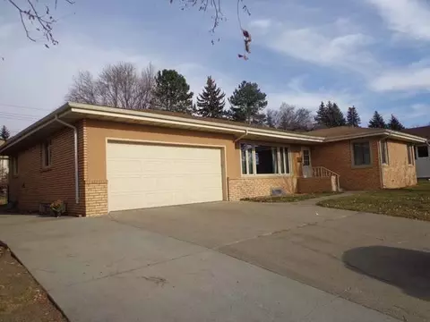 232 Divide Ave W, Bismarck, ND 58501 photo 2