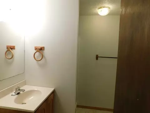 2408 Rosser Ave E, Bismarck, ND 58501 photo 17