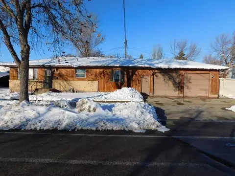 2408 Rosser Ave E, Bismarck, ND 58501 photo 1