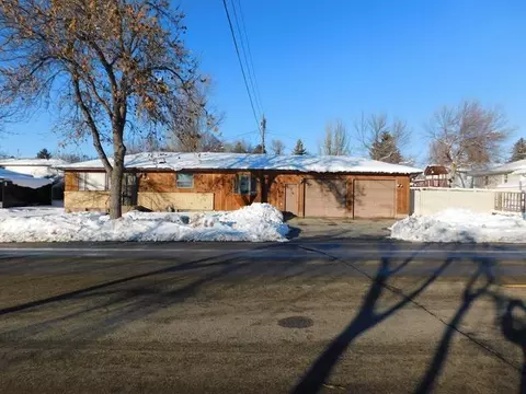 2408 Rosser Ave E, Bismarck, ND 58501 photo 2