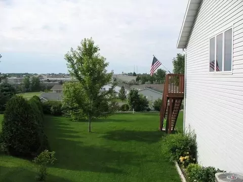 727 Brome Loop, Bismarck, ND 58504 photo 6