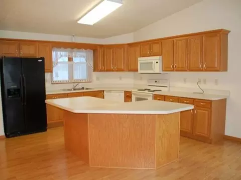 727 Brome Loop, Bismarck, ND 58504 photo 12