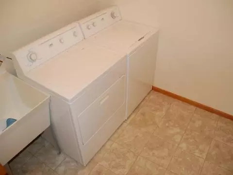 727 Brome Loop, Bismarck, ND 58504 photo 10