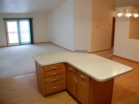 727 Brome Loop, Bismarck, ND 58504 photo 13