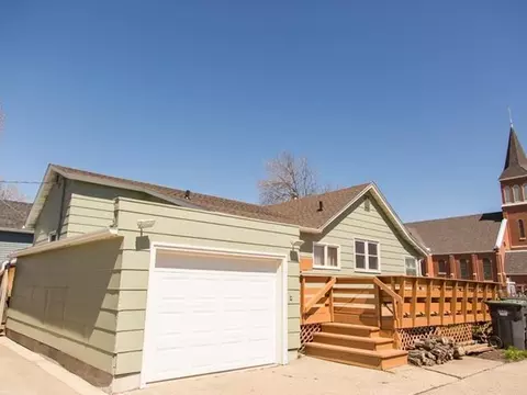 401 Collins Ave, Mandan, ND 58554 photo 5