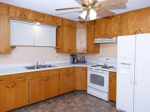 401 Collins Ave, Mandan, ND 58554 photo 9