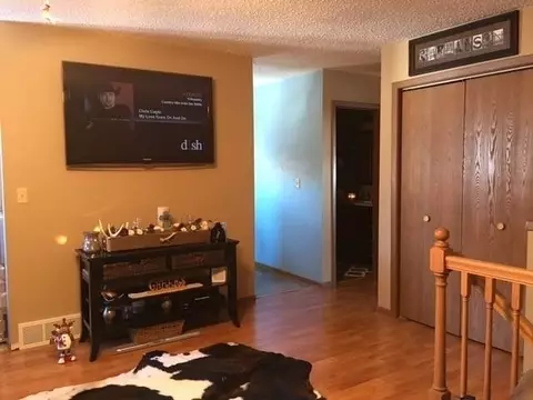 77 Custer Dr, Lincoln, ND 58504 photo 8