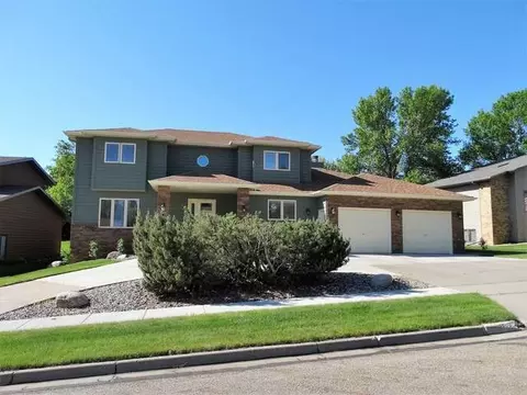 503 Juniper Dr, Bismarck, ND 58503 photo 1