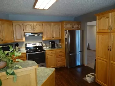 503 Juniper Dr, Bismarck, ND 58503 photo 6