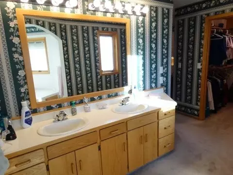 503 Juniper Dr, Bismarck, ND 58503 photo 29