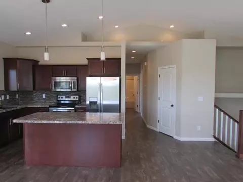400 Fields Ct, Mandan, ND 58554 photo 5
