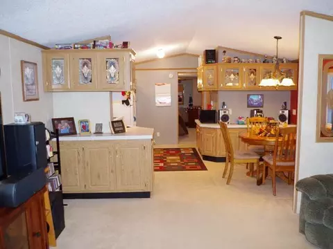 4749 British Dr, Bismarck, ND 58503 photo 2
