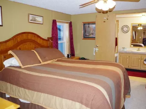 4749 British Dr, Bismarck, ND 58503 photo 9