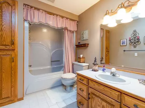 1108 3rd Ave NE, Mandan, ND 58554 photo 7
