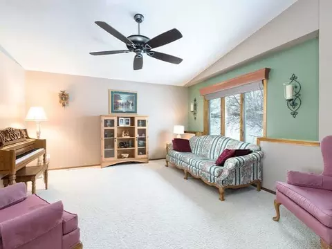 1108 3rd Ave NE, Mandan, ND 58554 photo 3