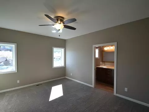 811 Bremner Ave, Bismarck, ND 58503 photo 6