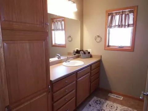 8116 White Oak Lp, Bismarck, ND 58501 photo 11