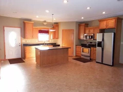 8116 White Oak Lp, Bismarck, ND 58501 photo 3