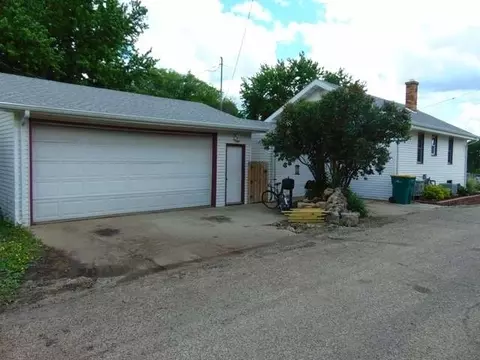 818 E Avenue Ave E, Bismarck, ND 58501 photo 10