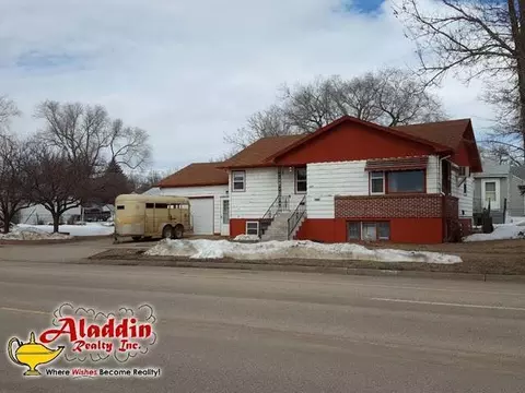 1618 Rosser Ave E, Bismarck, ND 58504 photo 1