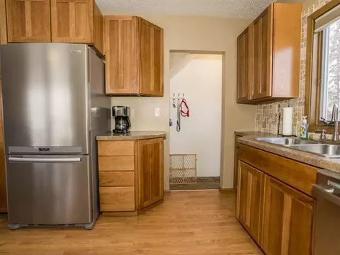1620 D Ave E, Bismarck, ND 58501 photo 2