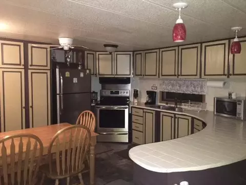 154 Delta Ave, Bismarck, ND 58504 photo 3