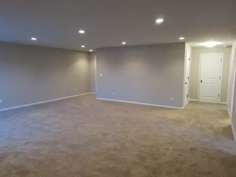 800 Calvert Dr, Bismarck, ND 58503 photo 11