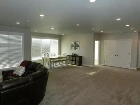 3805 Clairmont Rd, Bismarck, ND 58503 photo 42