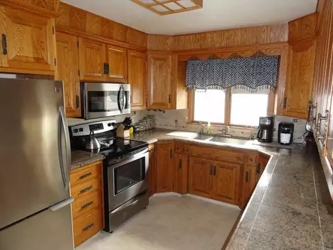 118 Divide Ave E, Bismarck, ND 58501 photo 5