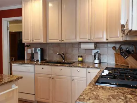 217 Owens Ave E, Bismarck, ND 58501 photo 12