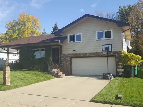 1315 Meredith Dr, Bismarck, ND 58501 photo 25