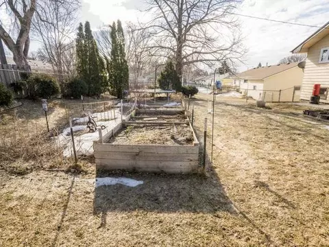 1315 Meredith Dr, Bismarck, ND 58501 photo 22