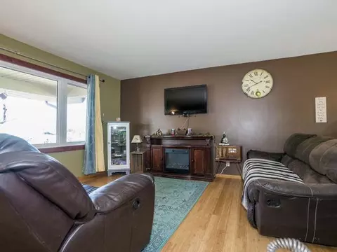 1315 Meredith Dr, Bismarck, ND 58501 photo 10
