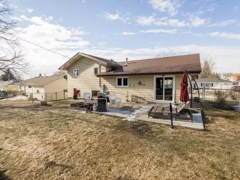 1315 Meredith Dr, Bismarck, ND 58501 photo 20