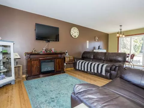 1315 Meredith Dr, Bismarck, ND 58501 photo 7