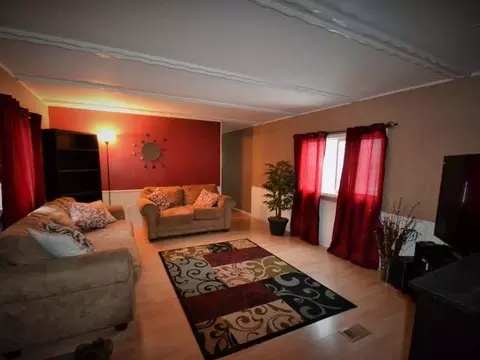 209 Deer St E, Mandan, ND 58554 photo 5