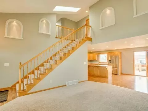 125 Calgary Ave E, Bismarck, ND 58503 photo 3