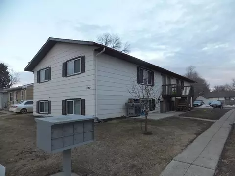 309 18th St N, Bismarck, ND 58501 photo 2