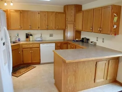 12 Custer Dr, Lincoln, ND 58504 photo 5
