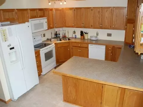 12 Custer Dr, Lincoln, ND 58504 photo 8