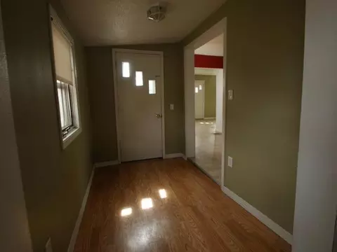 808 2nd St NE, Mandan, ND 58554 photo 9