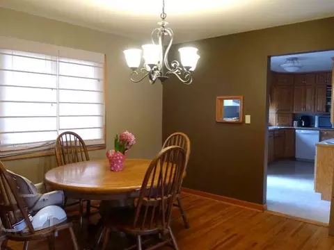 1704 Sunset Dr NW, Mandan, ND 58554 photo 4