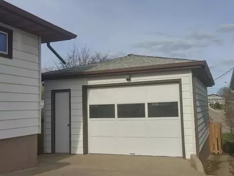 802 1st Ave NE, Mandan, ND 58554 photo 12