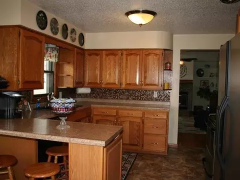 802 1st Ave NE, Mandan, ND 58554 photo 6