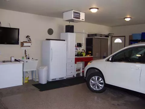 2502 Michael Ln SE, Mandan, ND 58554 photo 8