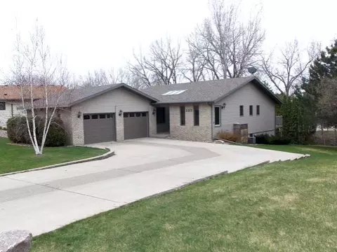 357 Brandon Loop S, Bismarck, ND 58503 photo 1